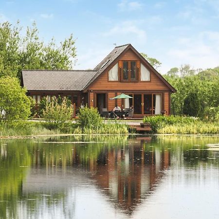 Anglesey Lakeside Lodges Menai Bridge Esterno foto