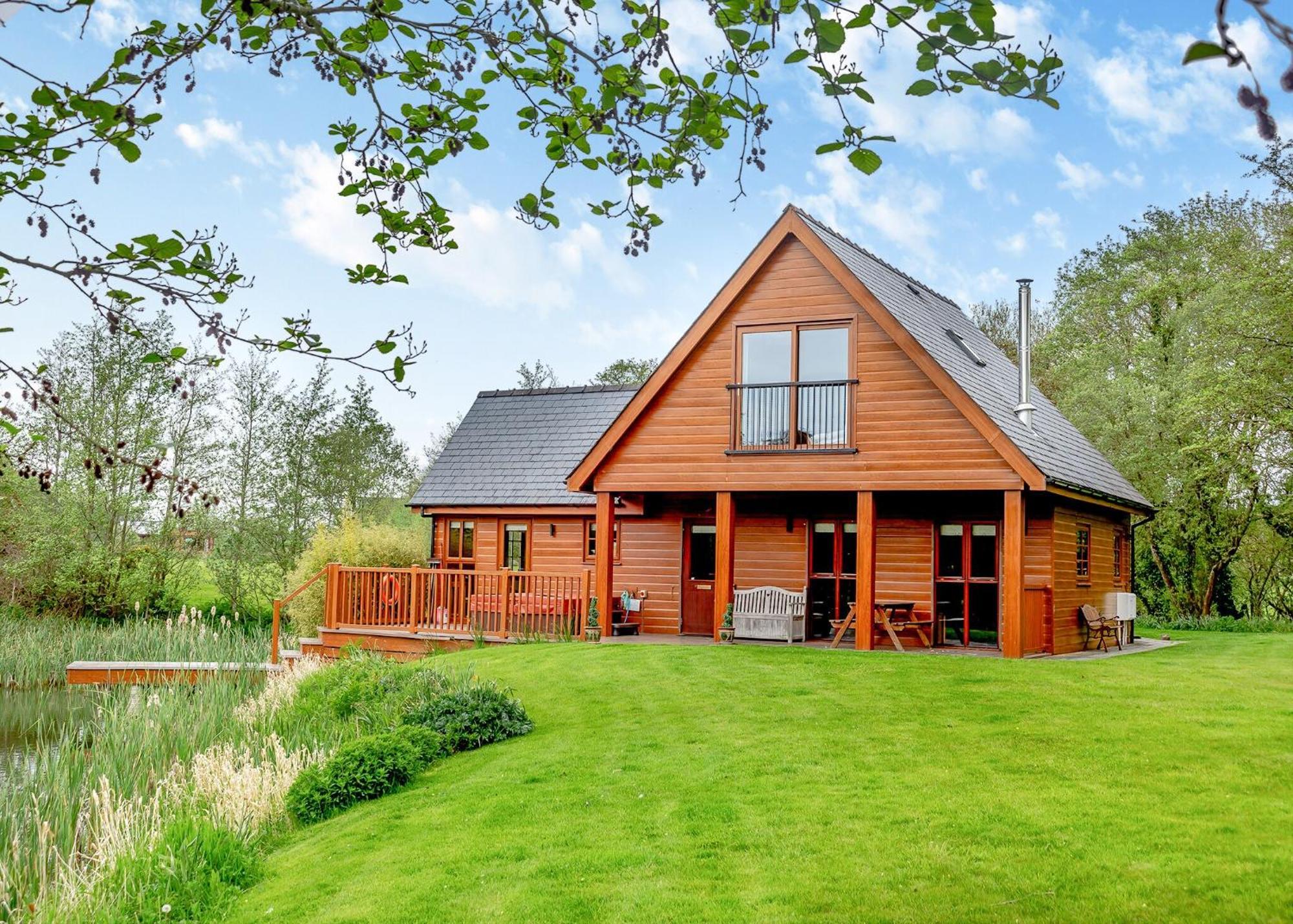 Anglesey Lakeside Lodges Menai Bridge Esterno foto