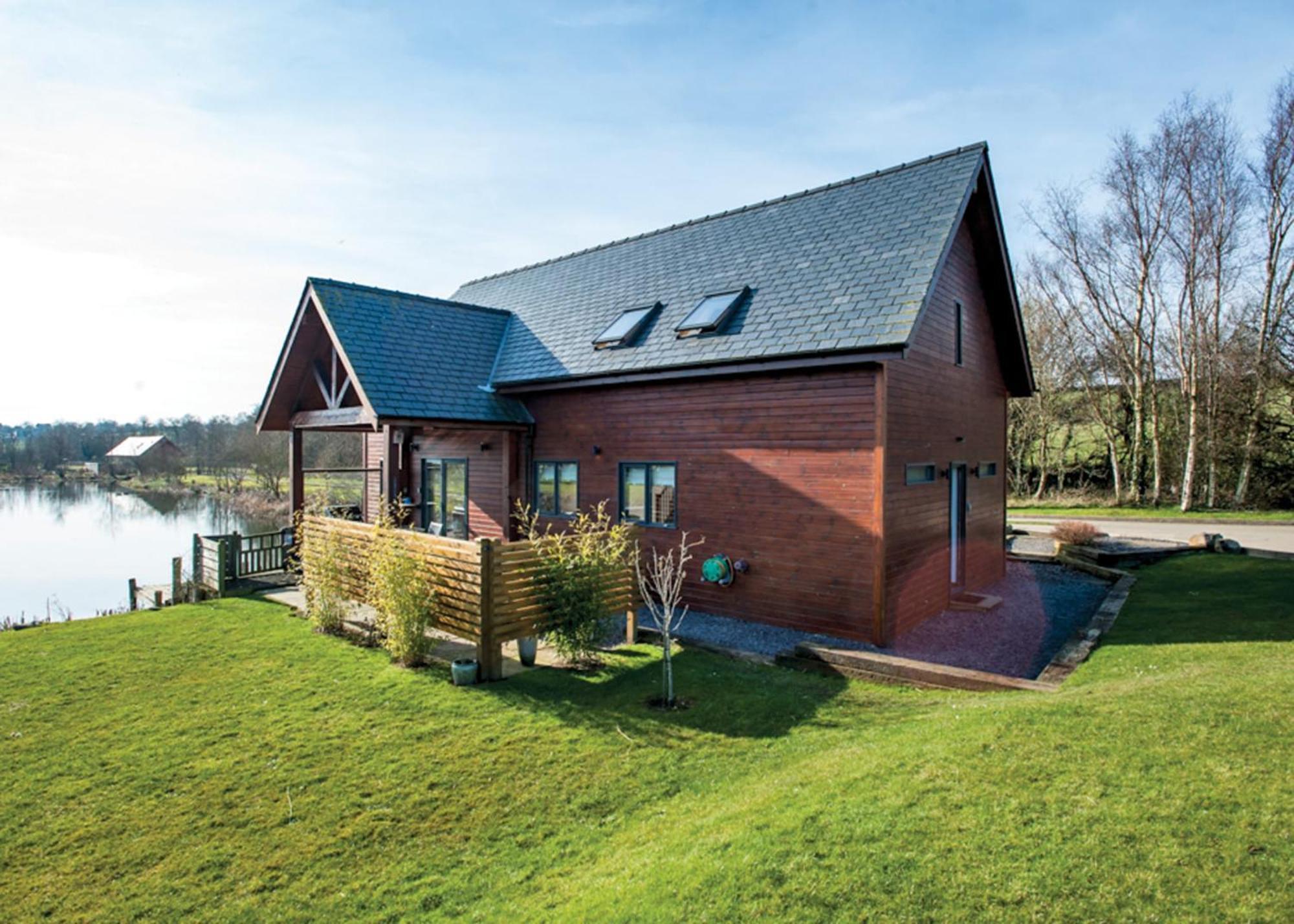 Anglesey Lakeside Lodges Menai Bridge Esterno foto